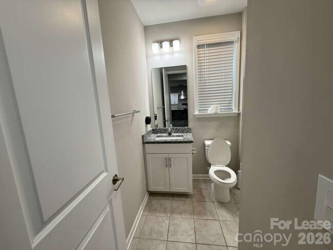 Building Photo - 128 Reids Cv Dr