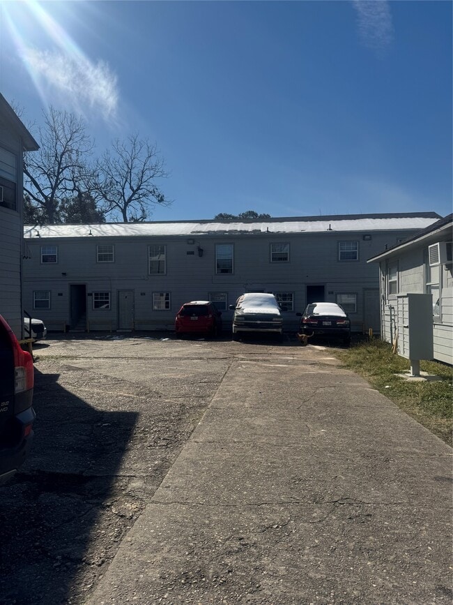 Building Photo - 7018 Avenue F