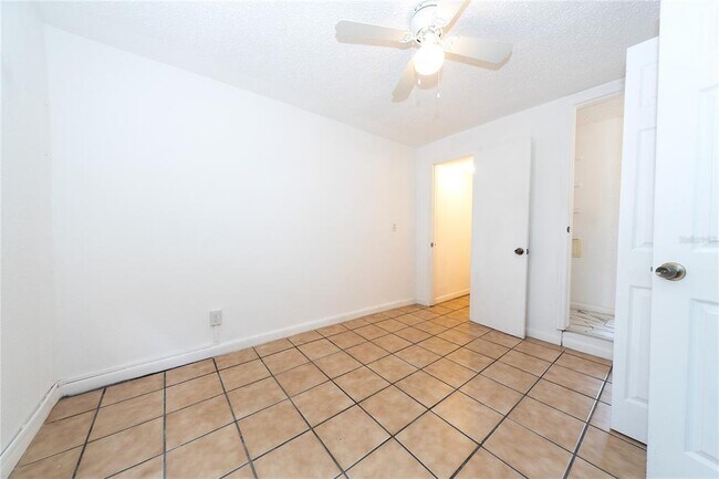 Building Photo - 620 25th St W