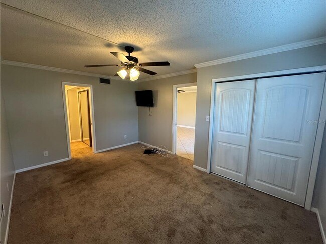 Building Photo - 8799 Bardmoor Blvd