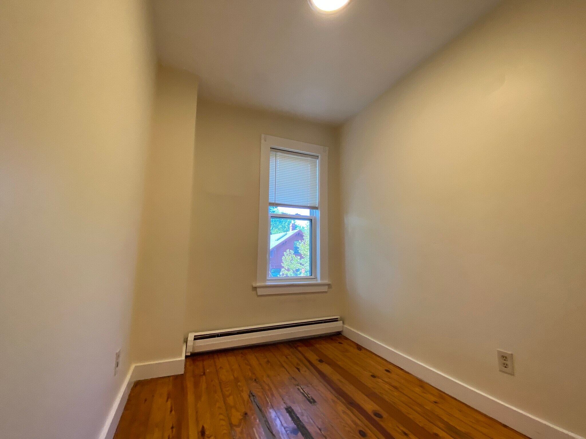 Building Photo - 86 Pleasant St
