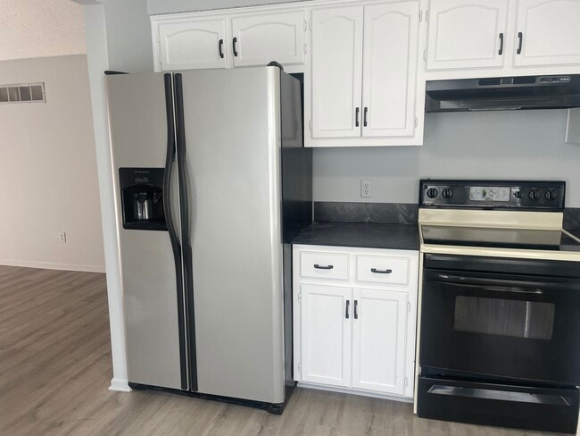 Building Photo - 17419 E 42nd St S