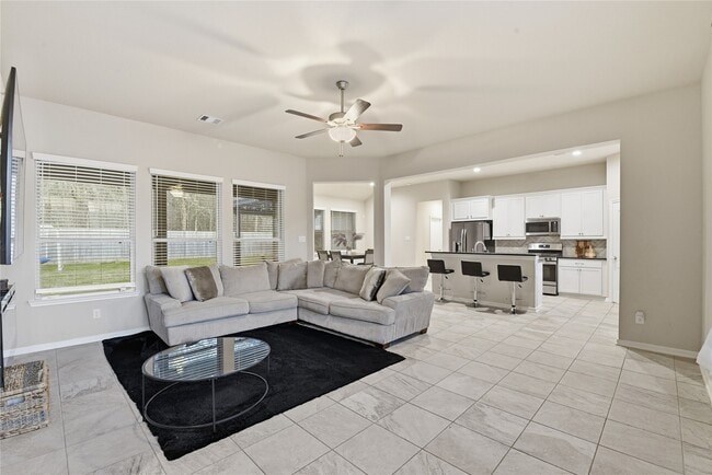 Building Photo - 6818 Aspen Peak Dr