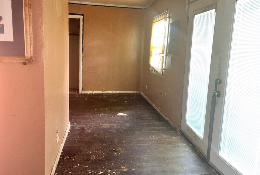 Building Photo - 7013 Edna St