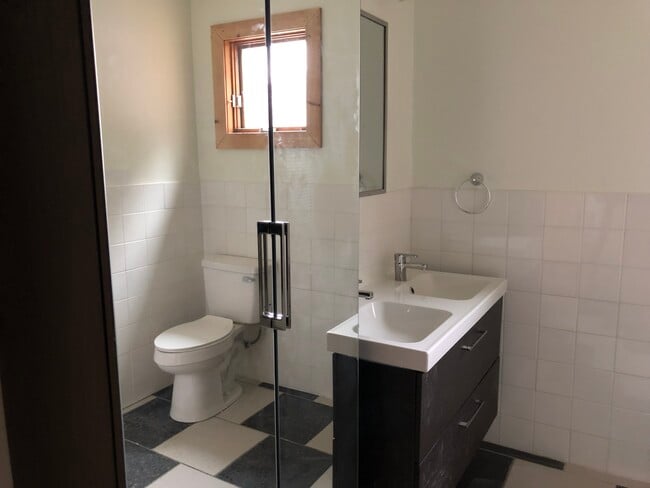 Building Photo - Zenith Apartments, LLC