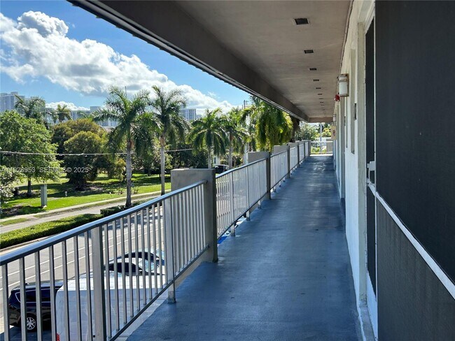 Building Photo - 250 Layne Blvd