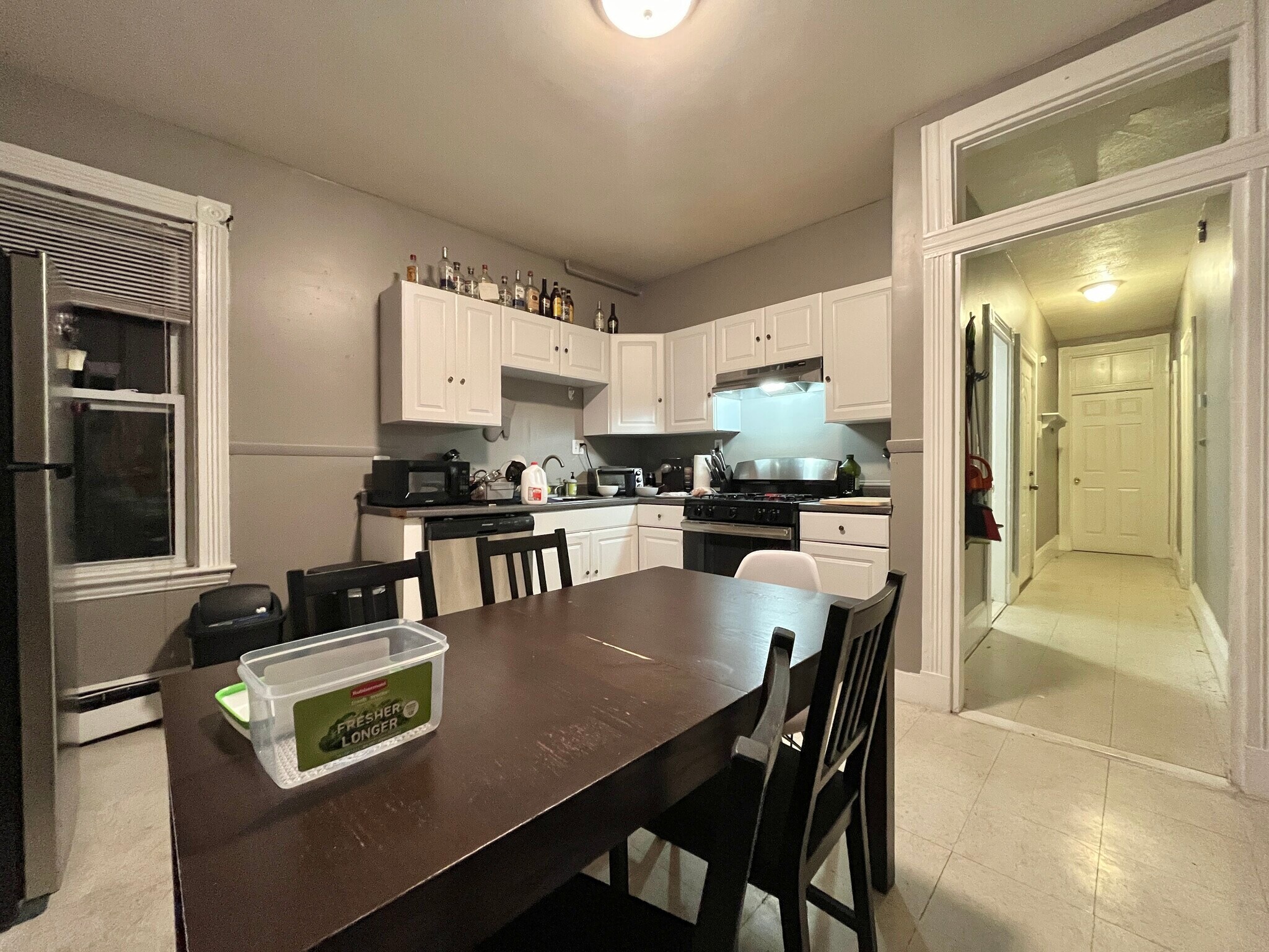 Building Photo - 168 Hillside St