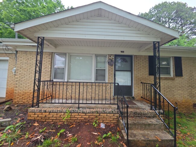 Building Photo - 4504 Sparkman Dr NW
