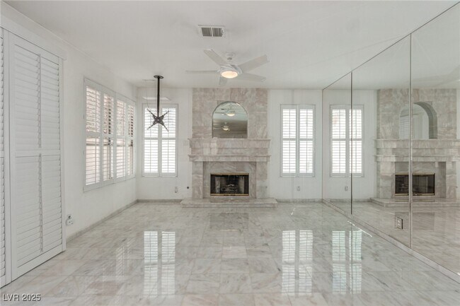 Building Photo - 3030 Cooper Creek Dr