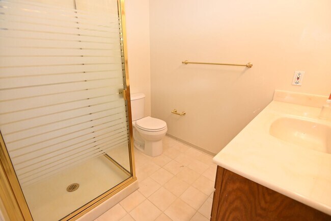 Building Photo - Charming 4-Bedroom 2 bath 2 car garage Home in desirable San Jose Neighborhood