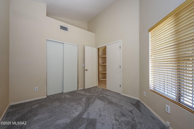 Building Photo - 3080 W Placita De La Roseta