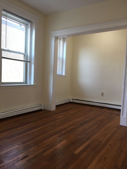 Building Photo - 1673 Commonwealth Ave