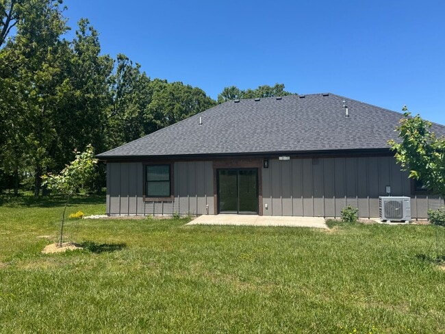 Building Photo - Home on 5 Private Acres with Gated Drive