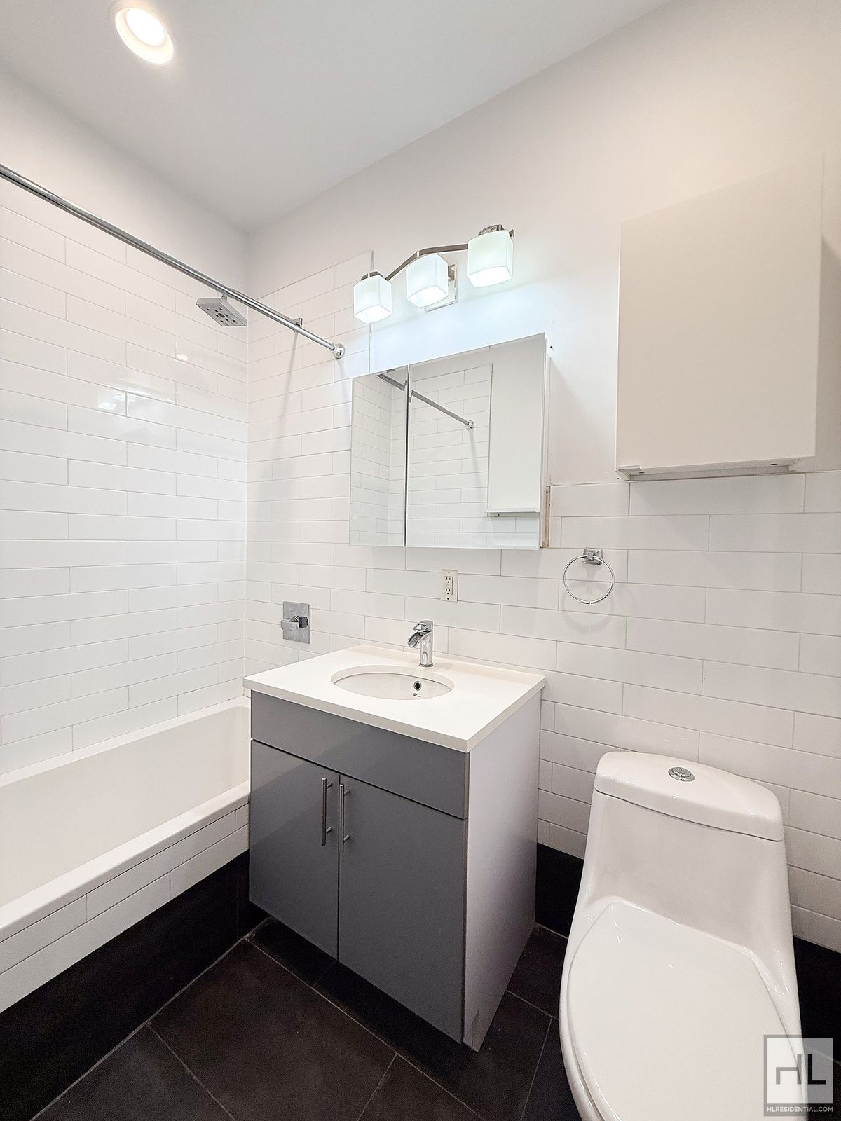 Building Photo - BEDFORD AVENUE / Bedford-Stuyvesant 2-Bed 1-Bath