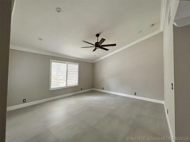 Building Photo - 720 Birdie Ct