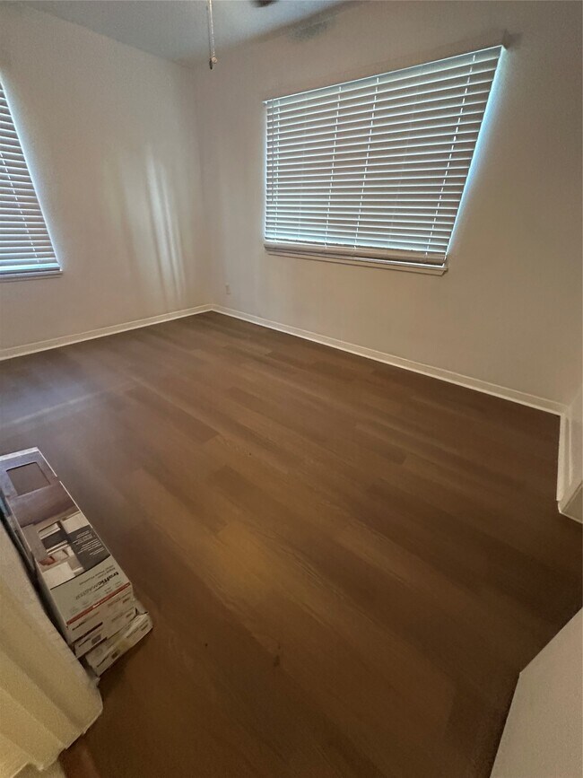 Building Photo - 3826 Botany Ln