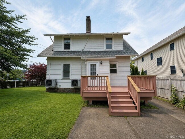 Building Photo - 432 Beach Ave