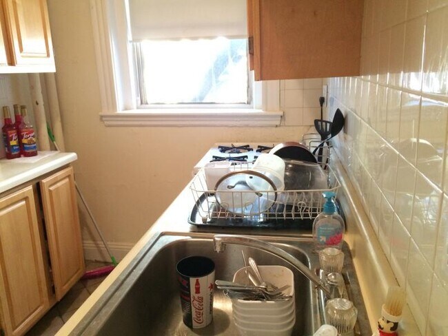 Building Photo - 2 bedroom in Boston MA 02215