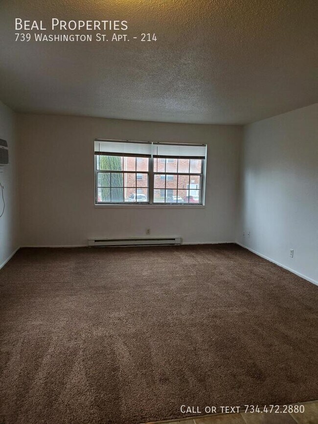 Building Photo - 739 Washington St