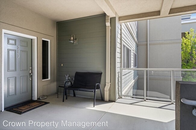 Building Photo - 3 br, 2.5 bath House - 386 Columbia Point ...