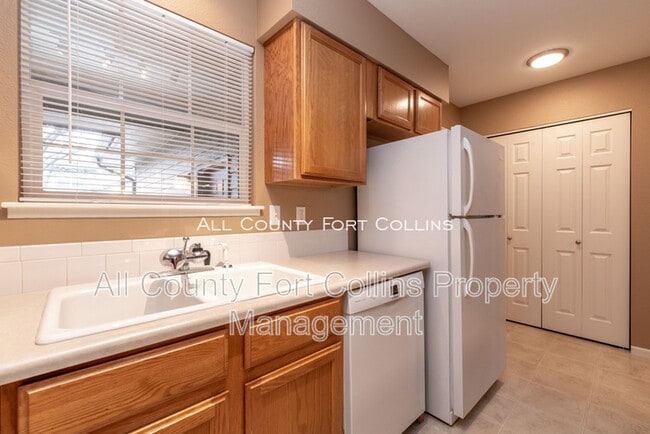 Building Photo - 4521 Starflower Dr