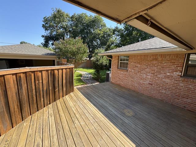 Building Photo - 7325 Rockhurst Dr