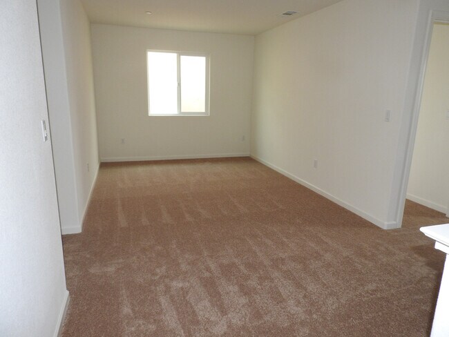 Building Photo - Beautiful Patio Home