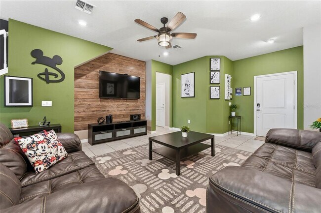 Building Photo - 7336 Oakmoss Loop