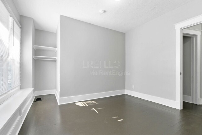 Building Photo - 659 S 42nd St
