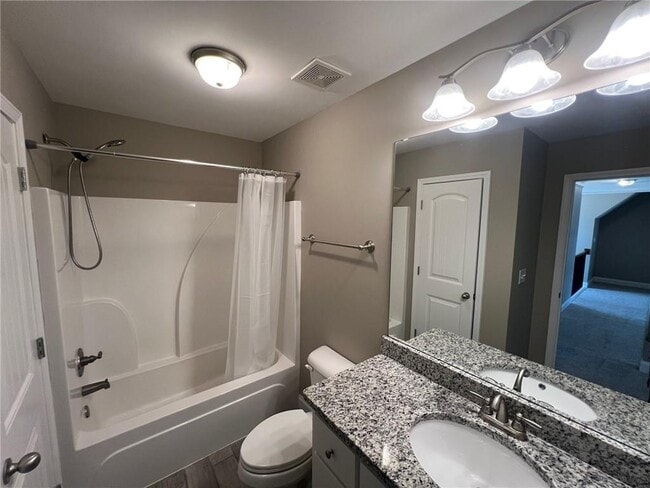 Building Photo - 732 E Jefferson St