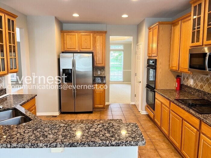 Building Photo - 743 Rolling Fork Dr
