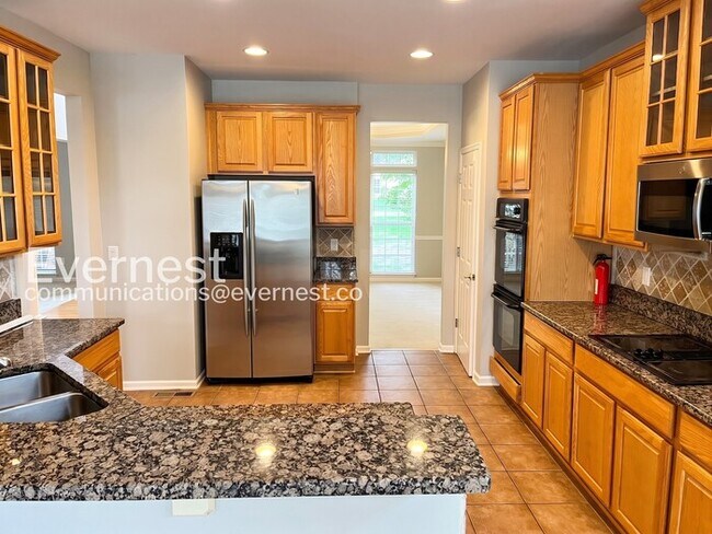 Building Photo - 743 Rolling Fork Dr