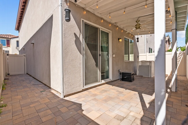 Building Photo - 14610 Isla Vista Dr