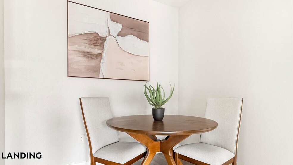 Building Photo - 9835 Fredericksburg Rd