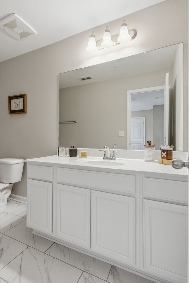 Building Photo - 220 Ruth Wy