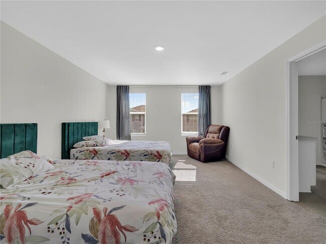 Building Photo - 16767 Sunburst Lake St