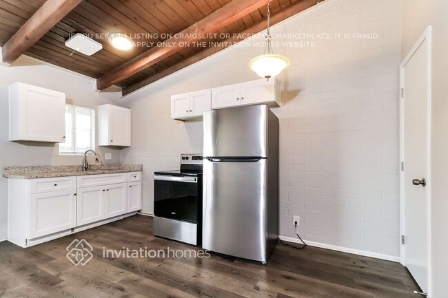 Building Photo - 6532 N 59th Dr