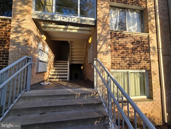 Building Photo - 8000 Chanute Pl