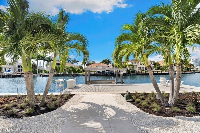 Building Photo - 3737 Crayton Rd