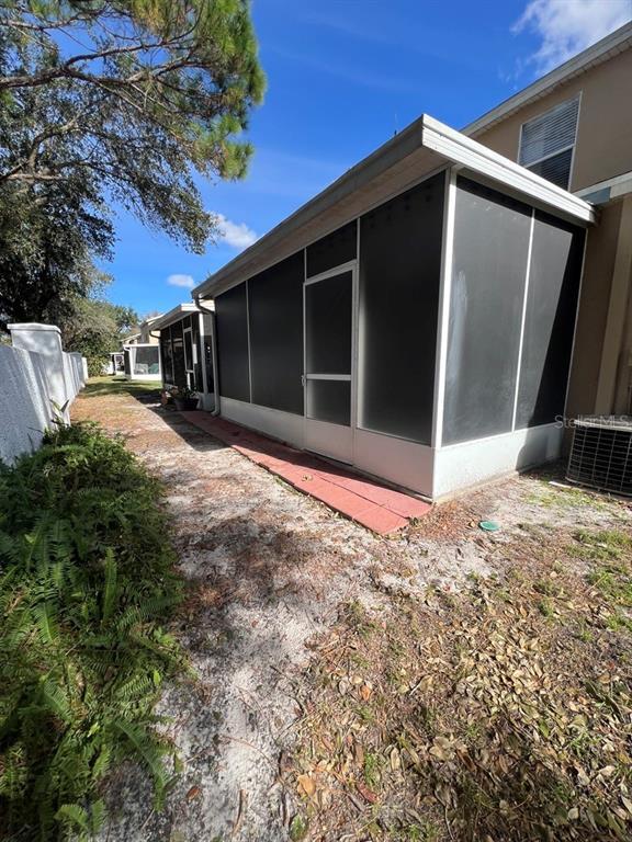 Building Photo - 1407 Lyonshire Dr