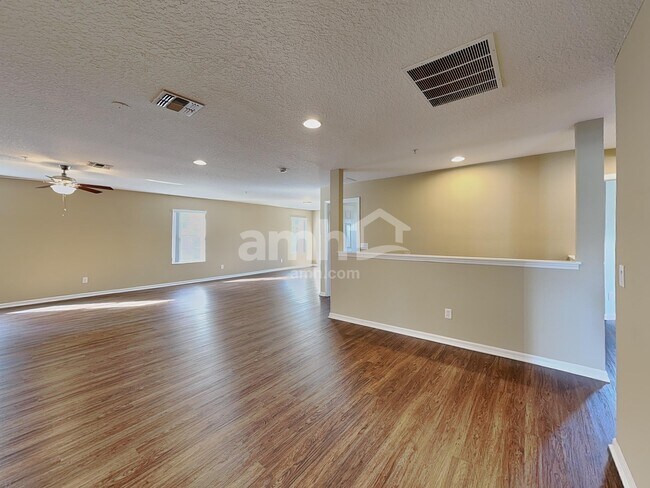 Building Photo - 10016 Caroline Park Dr