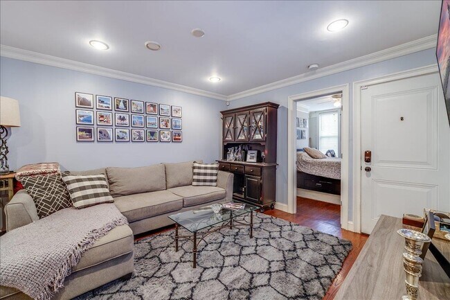 Building Photo - 403 Adams St