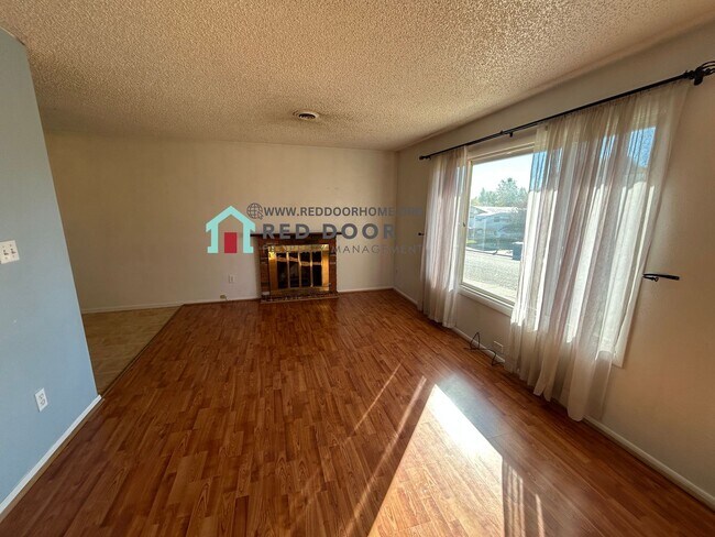 Building Photo - 3801 6th Ave N