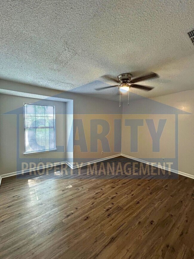 Building Photo - 206 Cliftview Dr