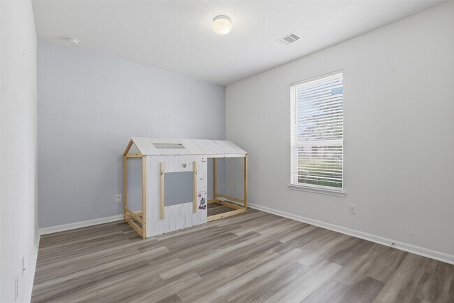 Building Photo - 3904 Waterworth Wy