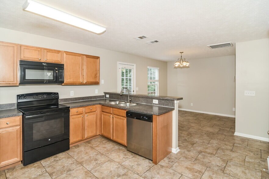 Building Photo - 1109 Modesto Ct