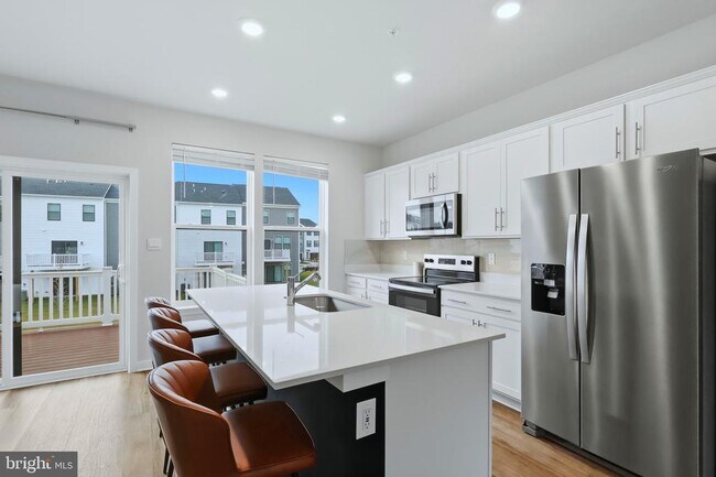 Building Photo - 369 Soft Rush Ln