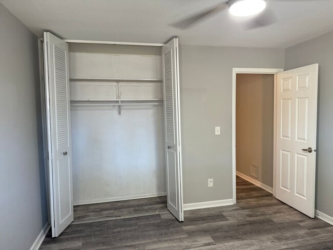 Building Photo - Charming 1 Bedroom Condo in the Heart of S...