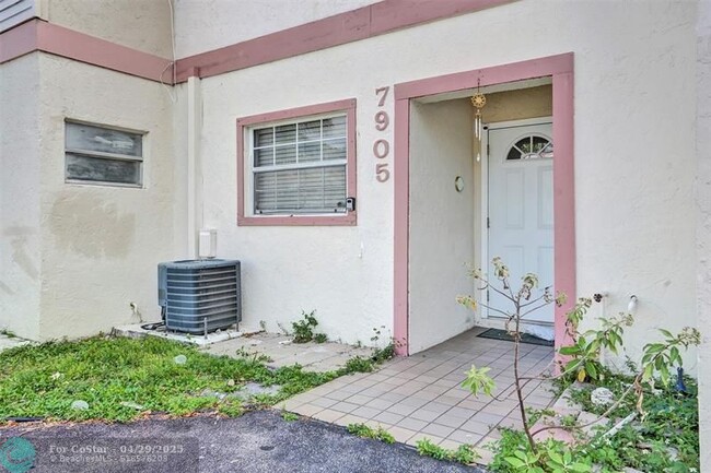 Building Photo - 7905 SW 8th St