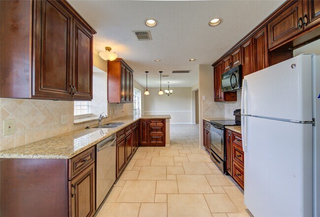 Building Photo - 4219 Margate Dr